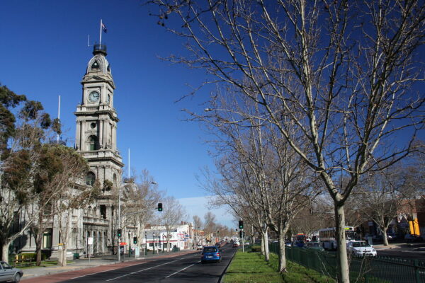 Abbotsford to or from Melbourne Airport