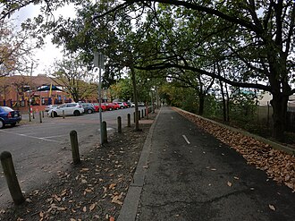 Deepdene to or from Melbourne Airport